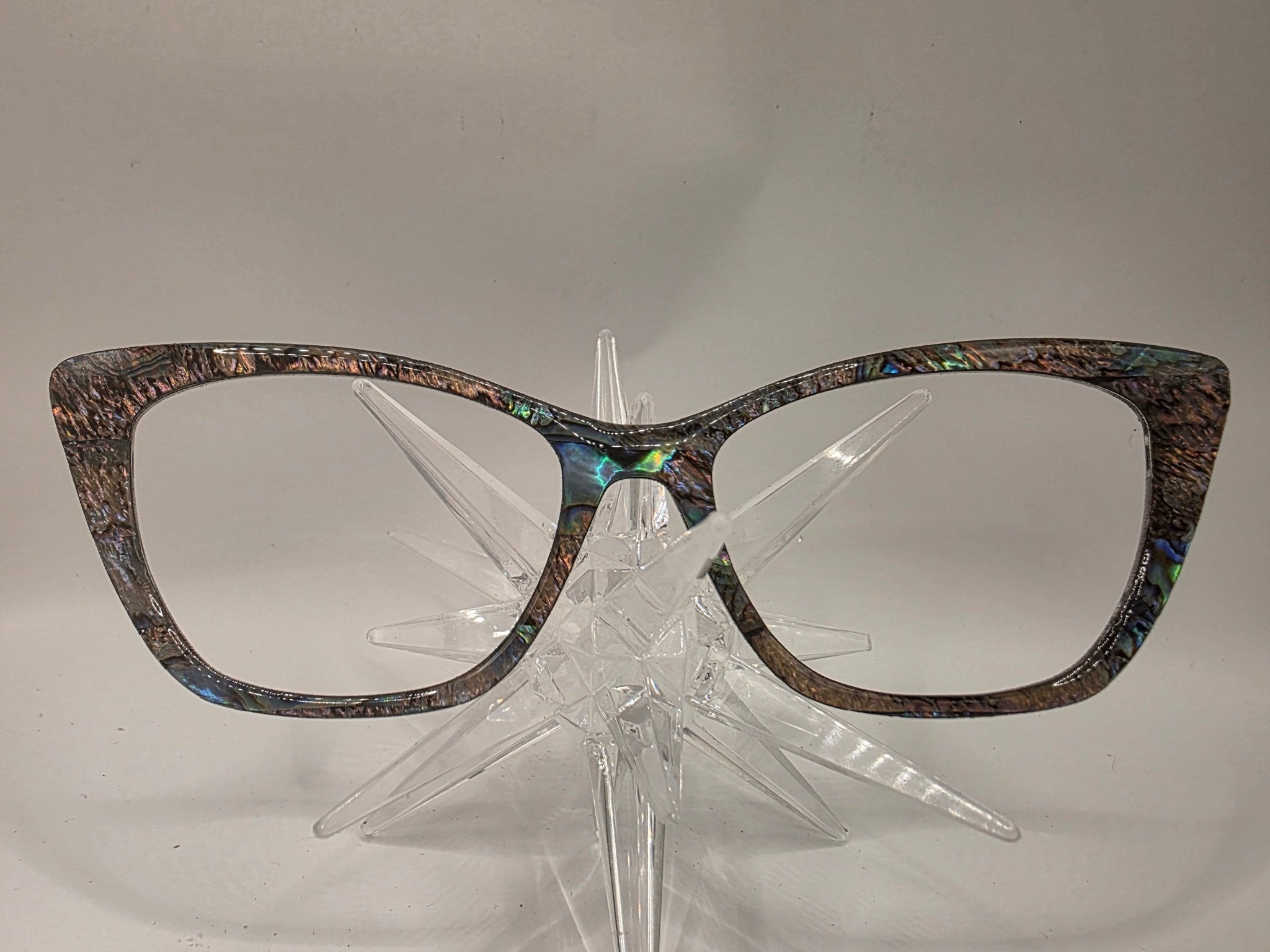 Abalone Menagerie - R3dvelvetee