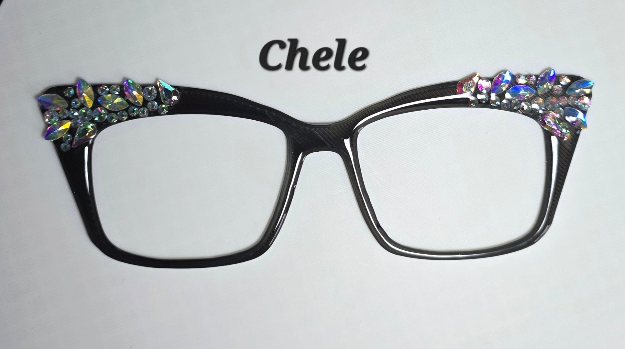Chele - R3dvelvetee