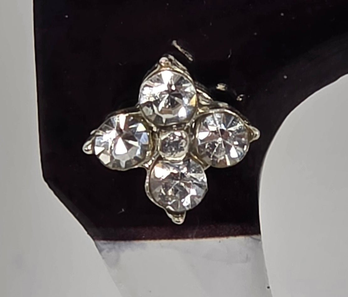 Crystal Clovers - R3dvelvetee
