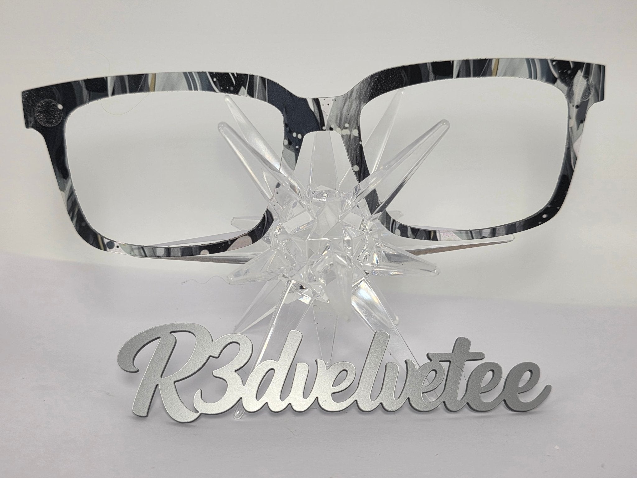 Greyform - R3dvelvetee