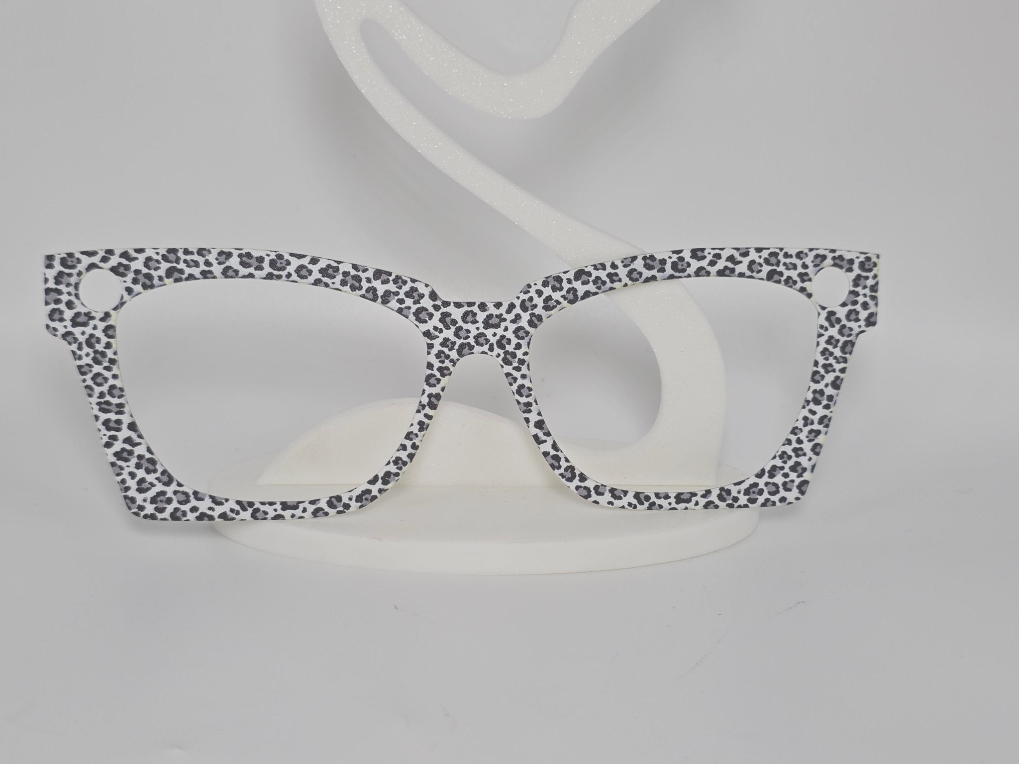 Mini Snow Leopard - R3dvelvetee