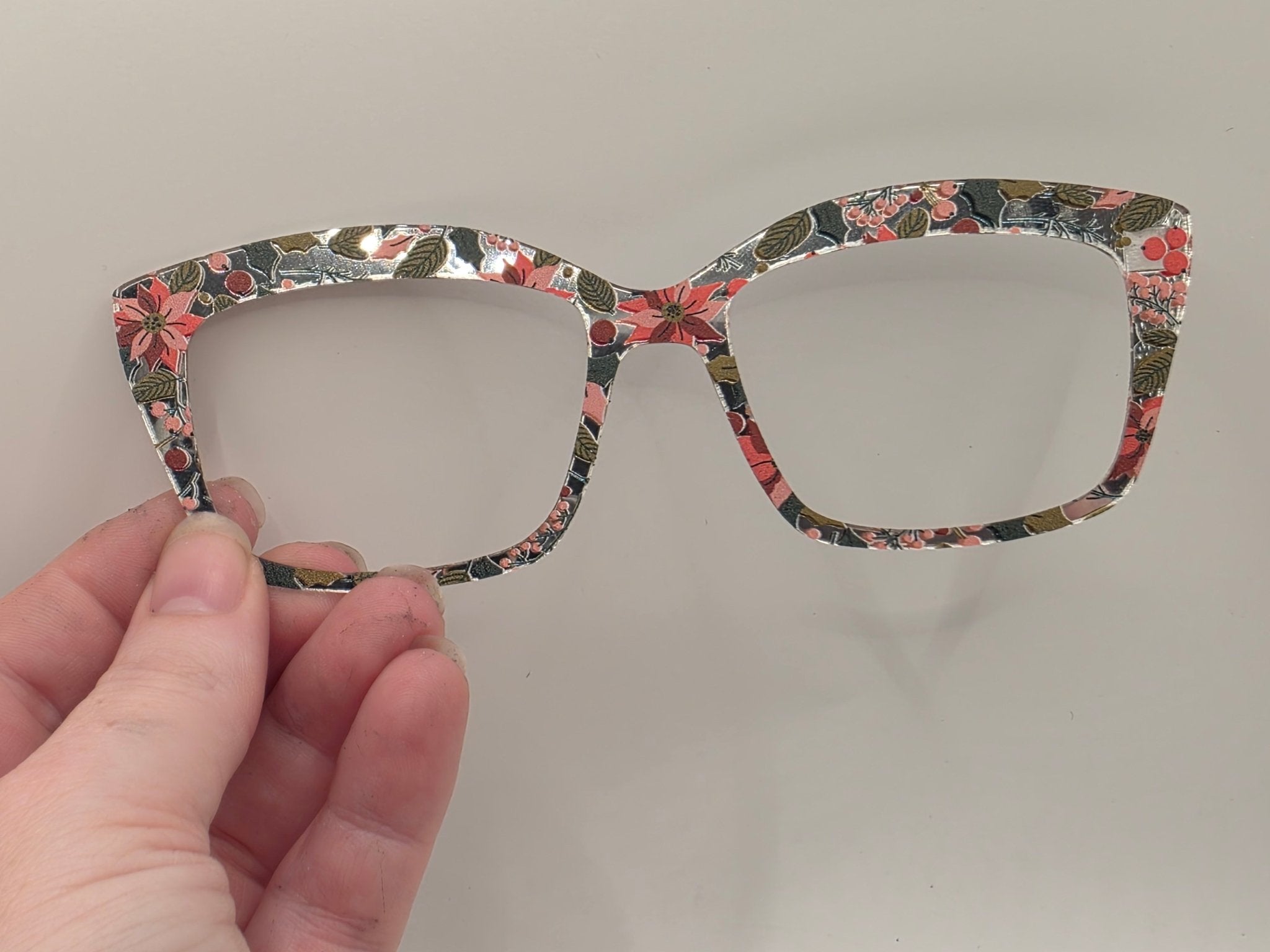 Mirrored Poinsetta - R3dvelvetee