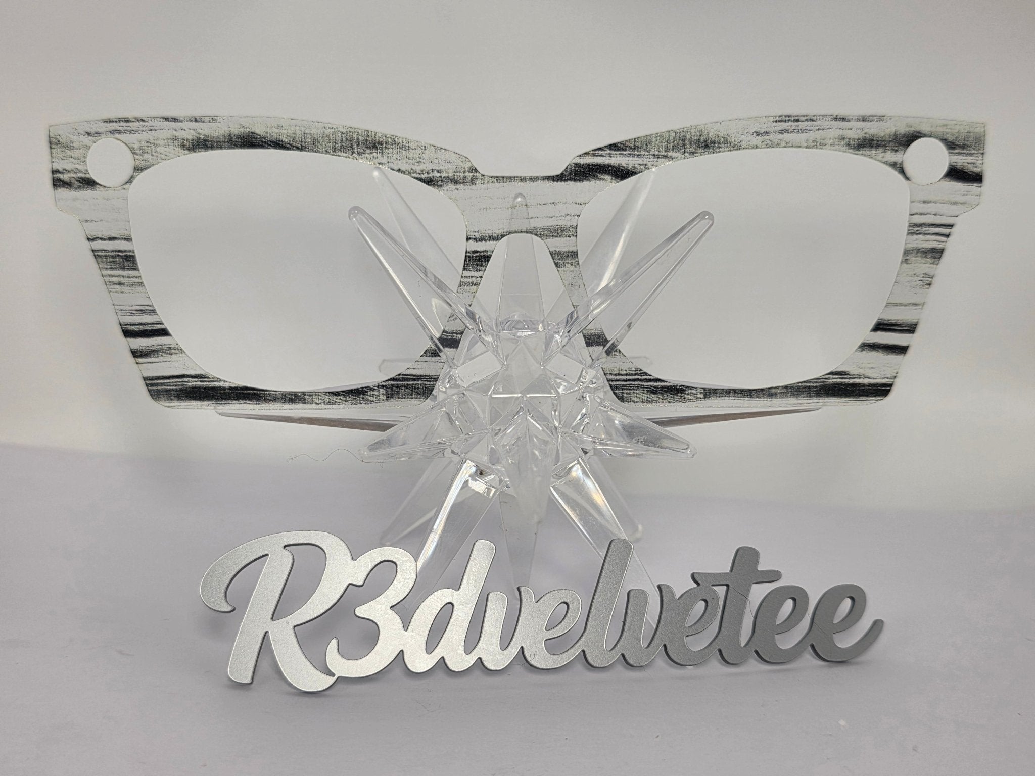 Retro Linework - R3dvelvetee