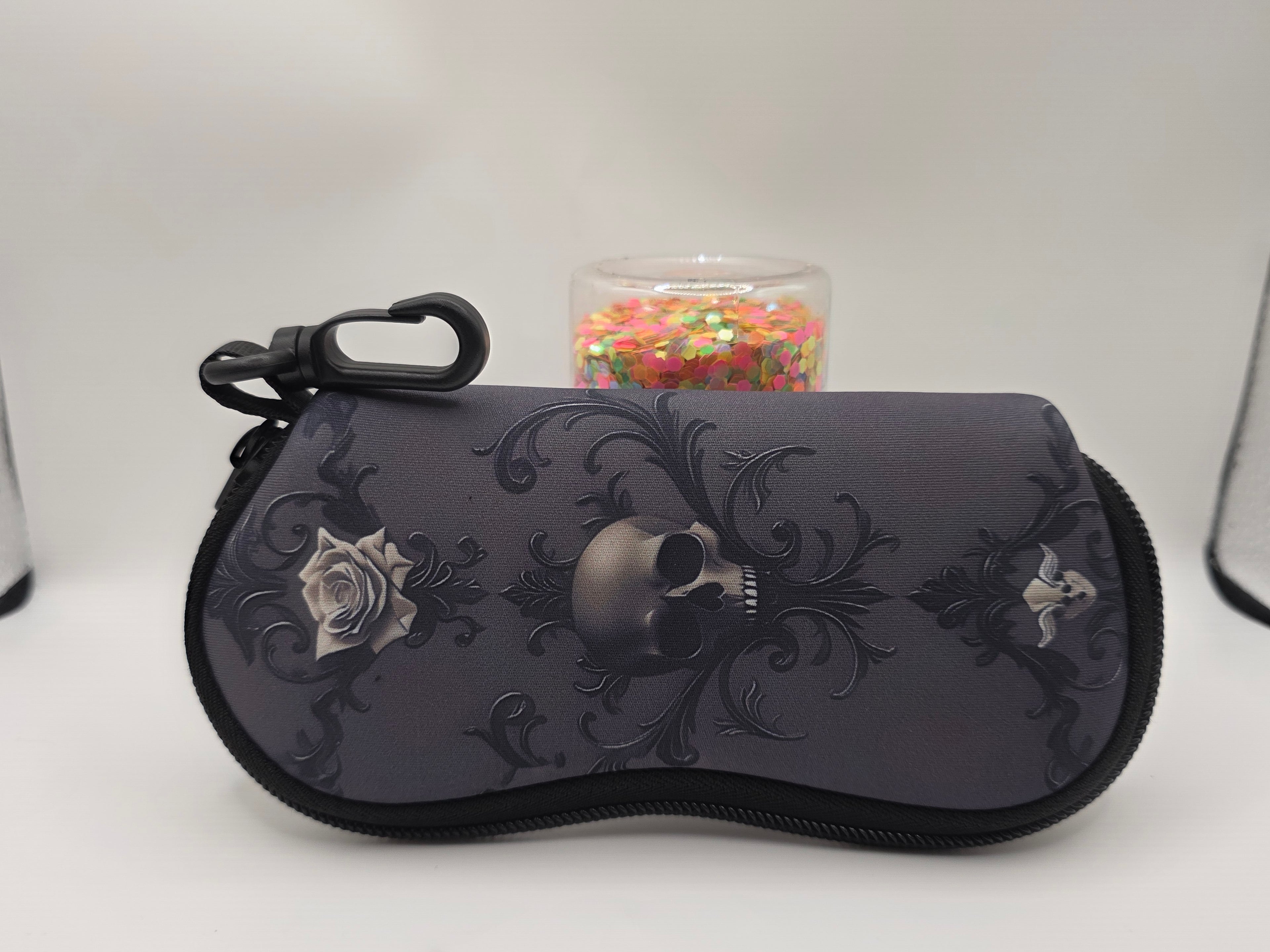 Topper Slip Glasses case