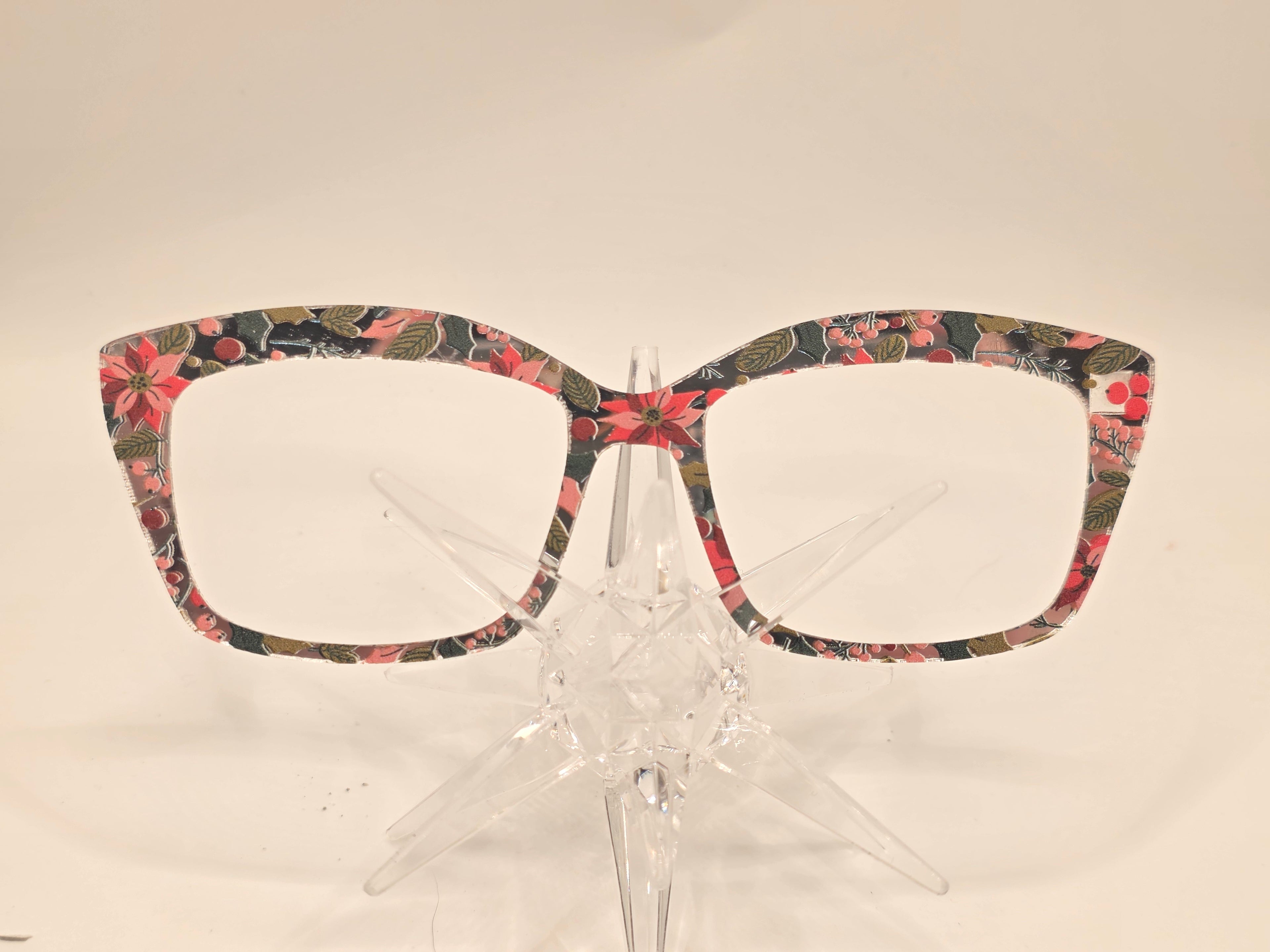 Mirrored Poinsetta