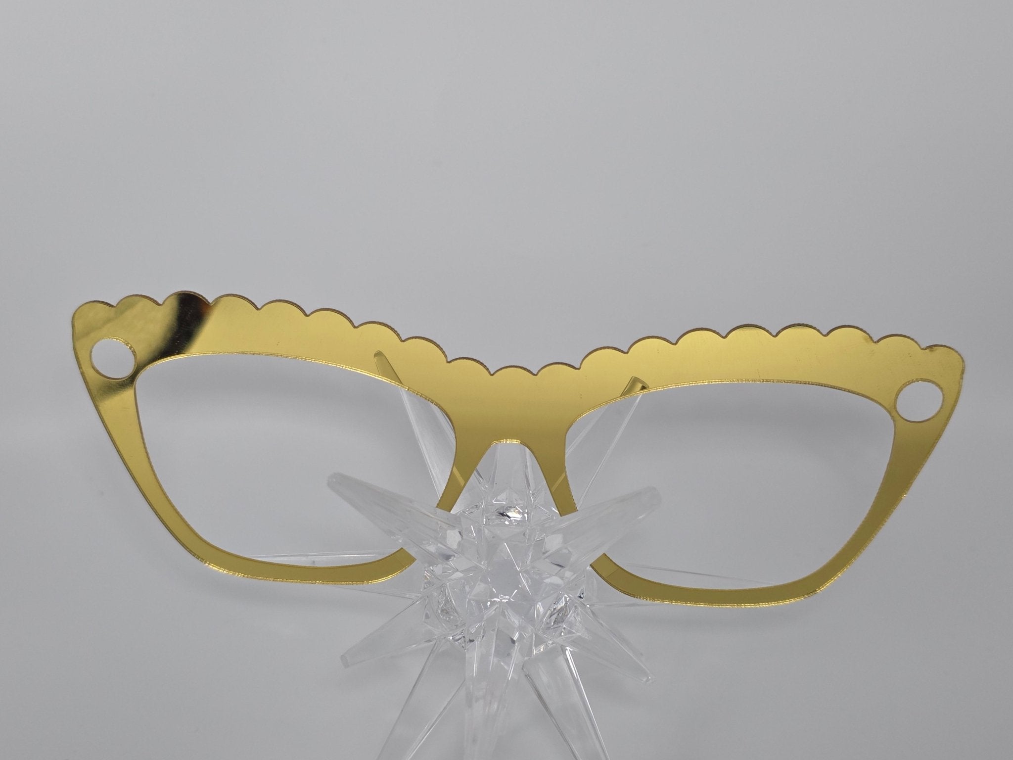 Scallops Tiara Slip - R3dvelvetee