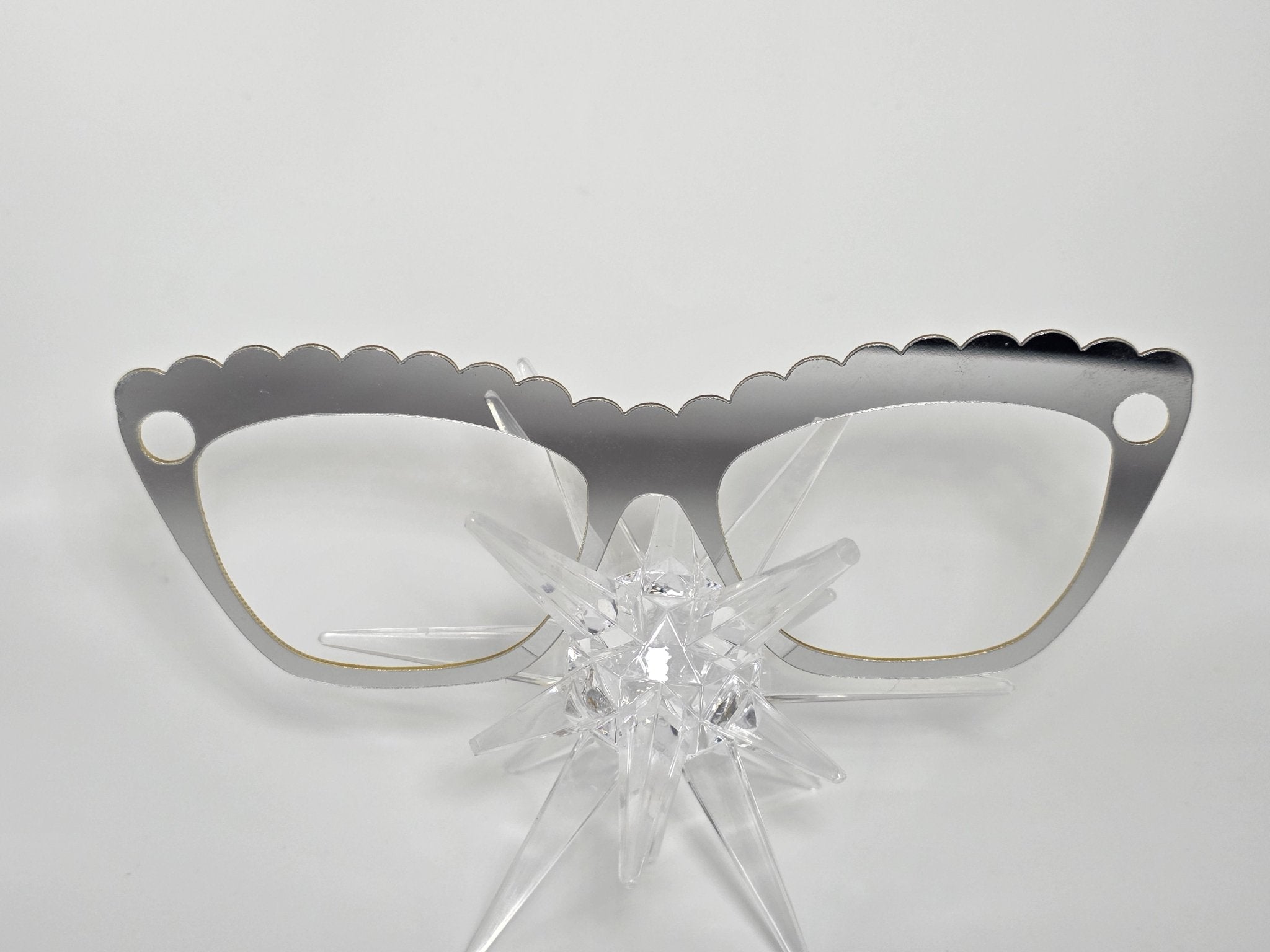 Scallops Tiara Slip - R3dvelvetee