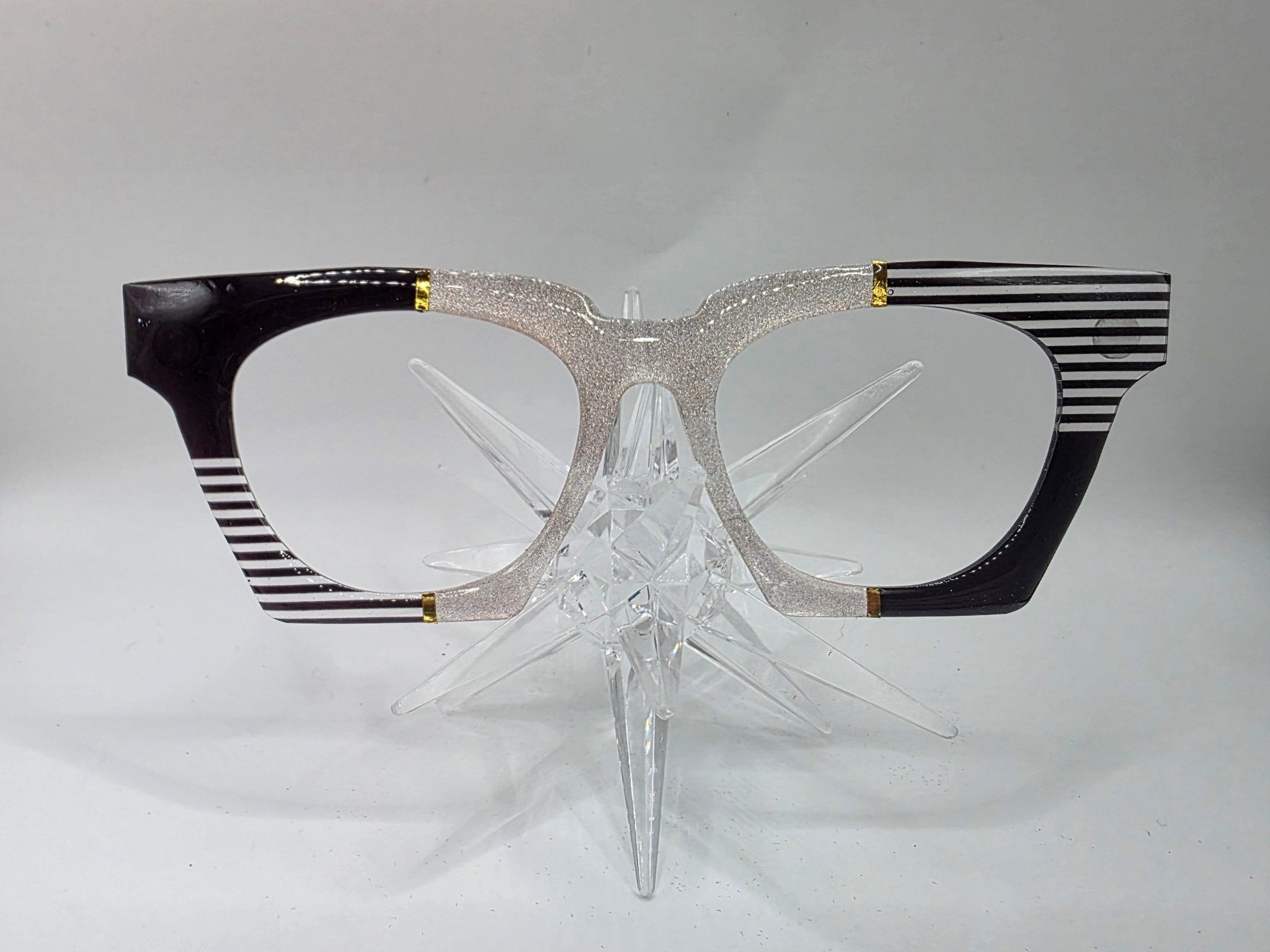 Silver Dusted Cross Corners w/Gold - R3dvelvetee