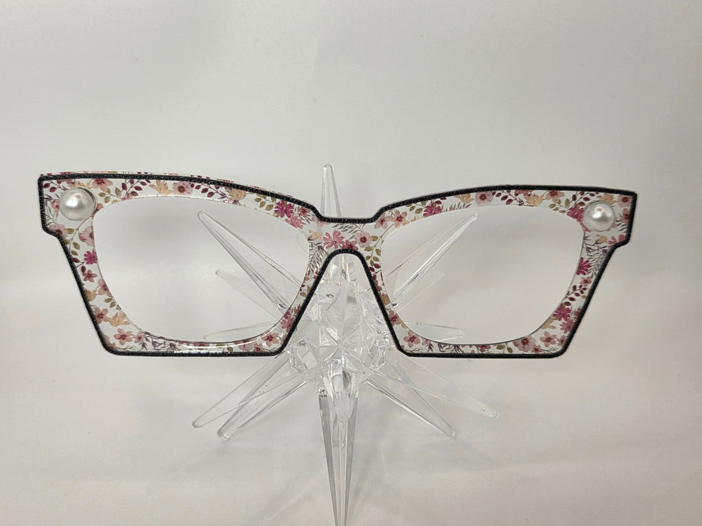 The Edge Caché - R3dvelvetee