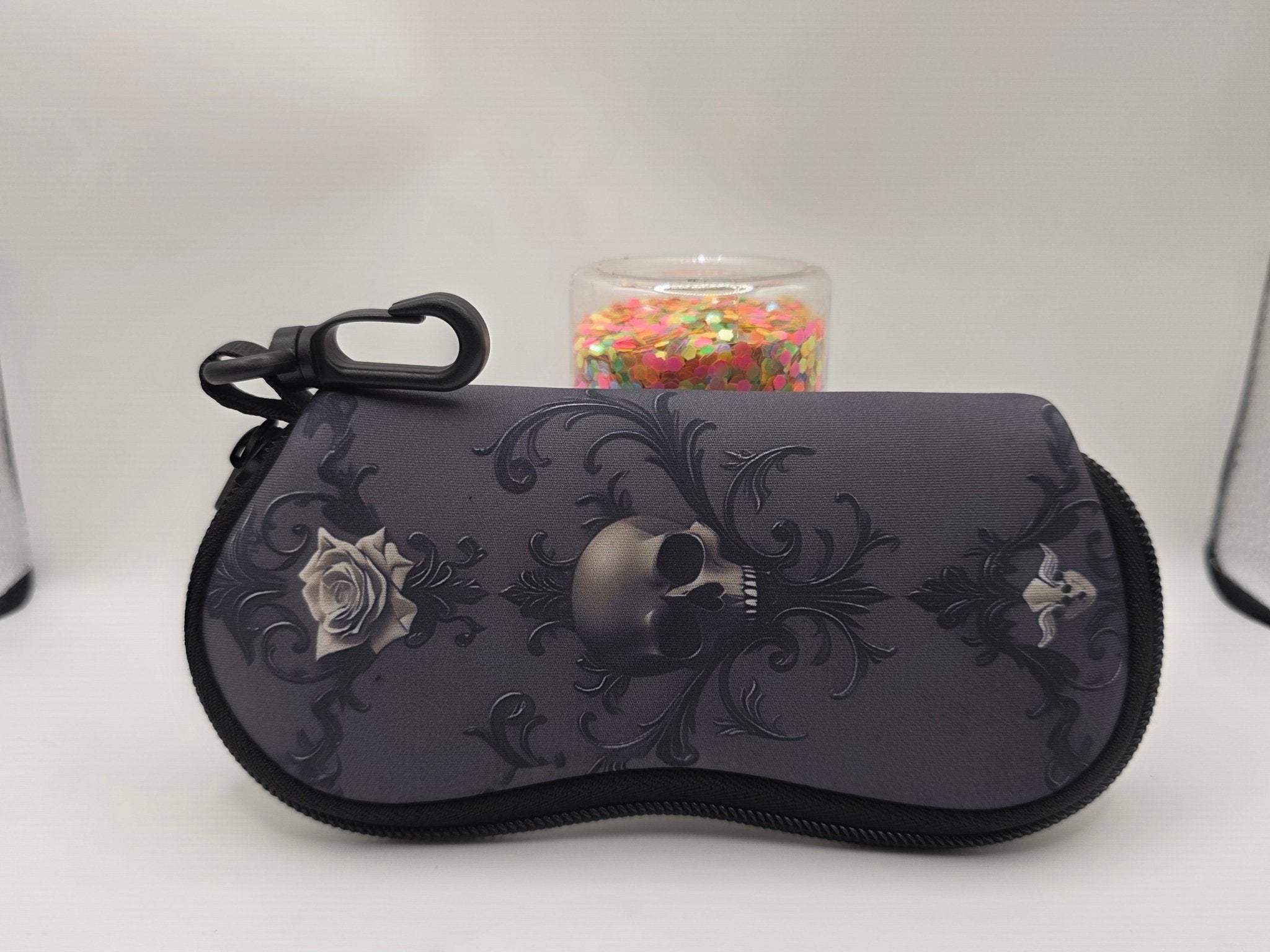 Topper Slip Glasses case - R3dvelvetee