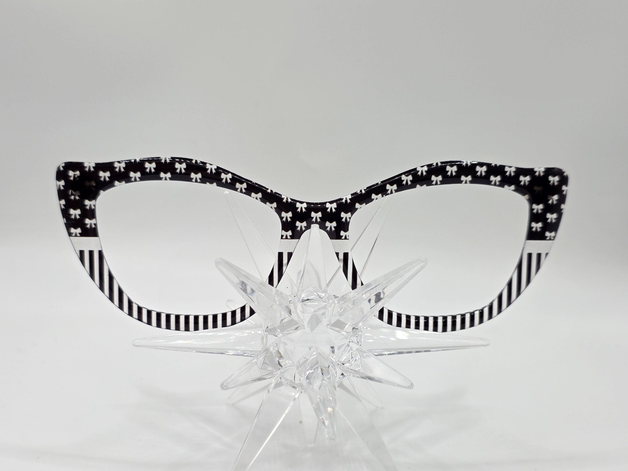 Tux-e-bow - R3dvelvetee
