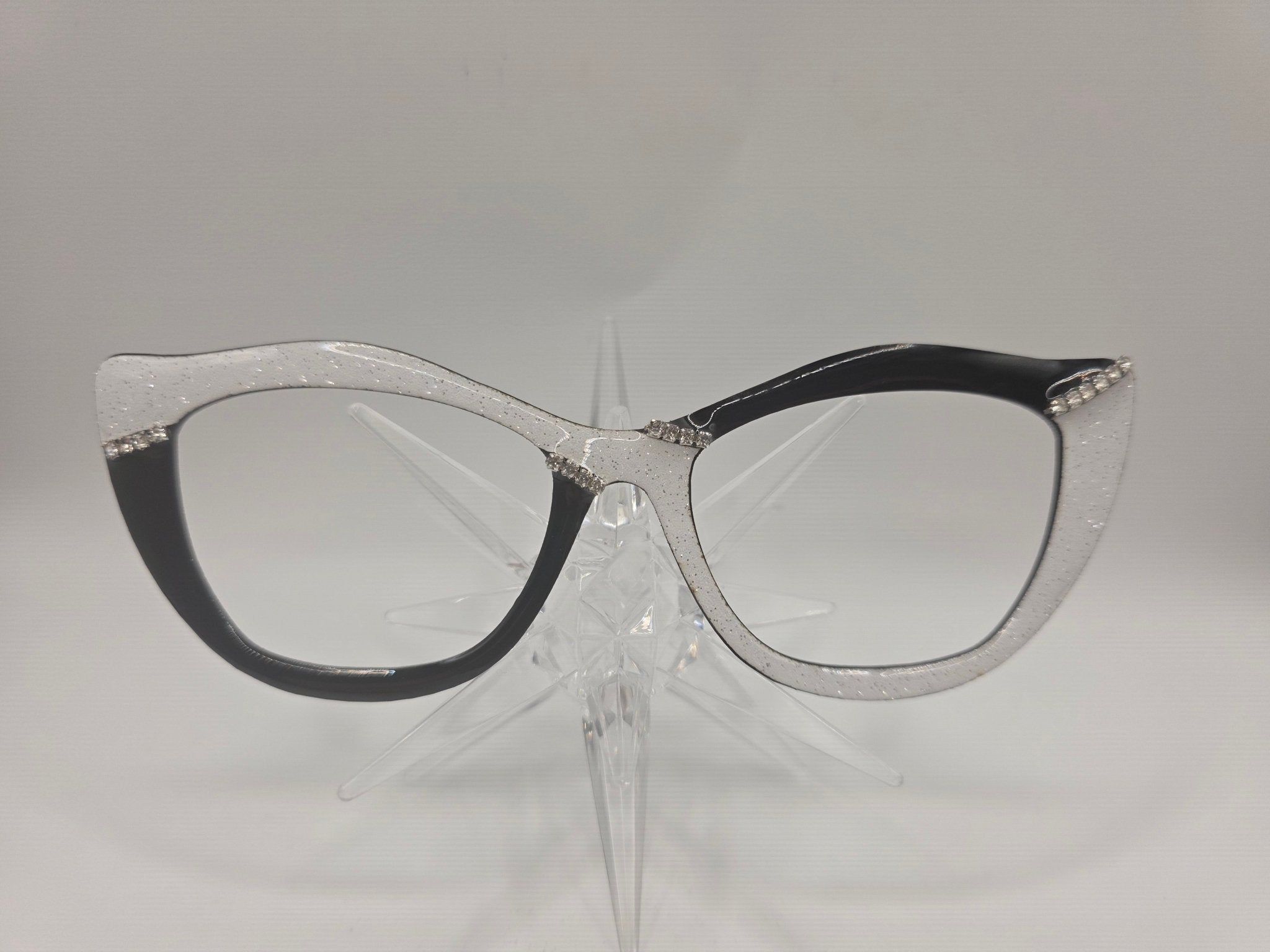 Tux Twist - R3dvelvetee