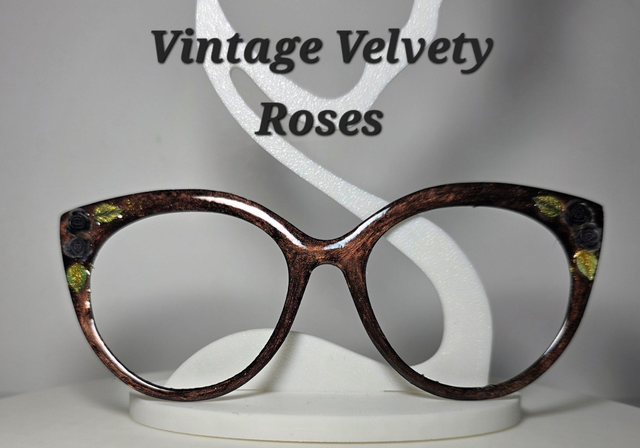 Vintage Velvety Roses - R3dvelvetee